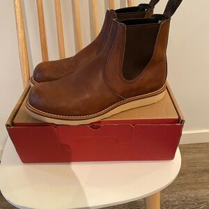 new in box redwing amber chelsea 9.5 d made in usa